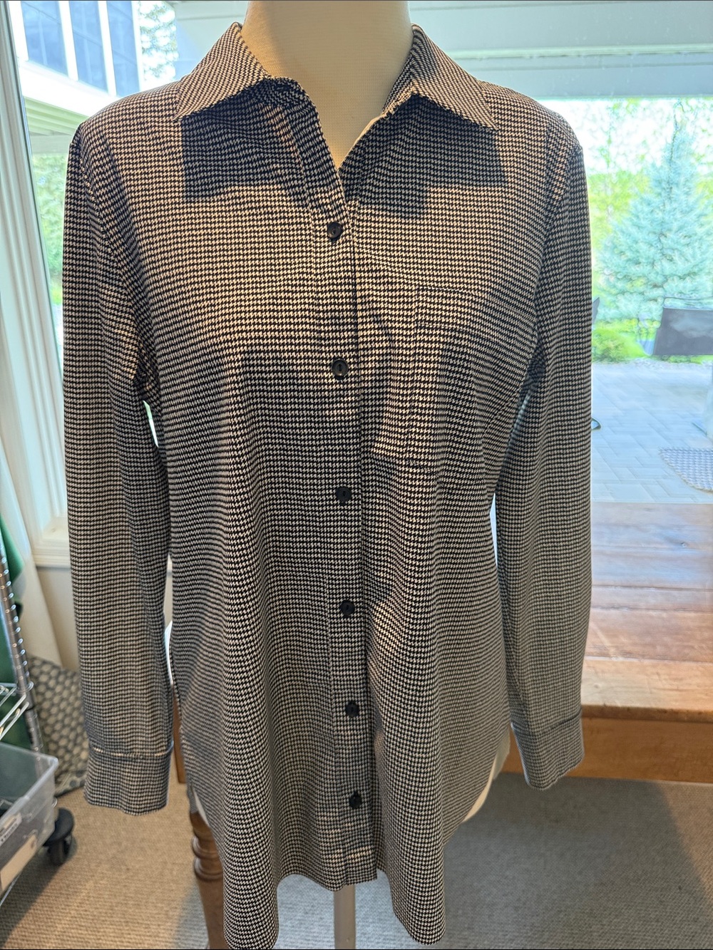 Lysse Black and White Houndstooth Button-Front Blouse